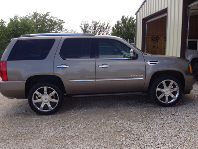 Cadillac Escalade 2011 photo 0