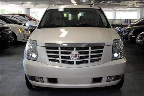 Cadillac Escalade 2011 photo 2