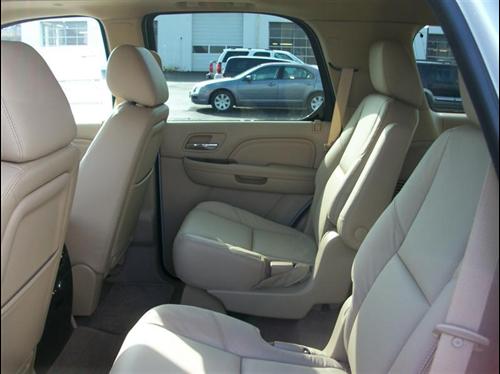 Cadillac Escalade 2011 photo 2