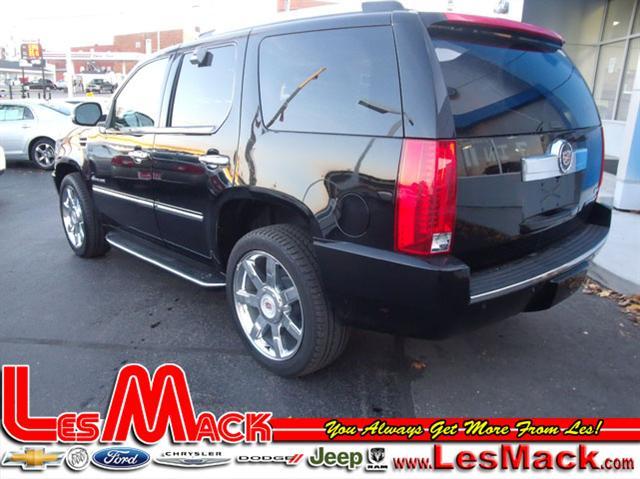 Cadillac Escalade 2011 photo 1