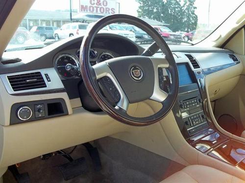 Cadillac Escalade 2011 photo 2