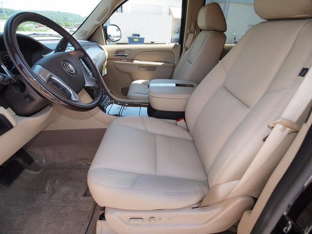 Cadillac Escalade 2011 photo 3