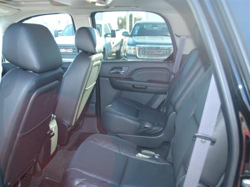 Cadillac Escalade 2011 photo 2