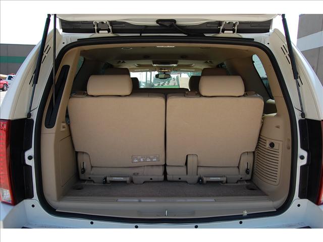 Cadillac Escalade 2011 photo 3