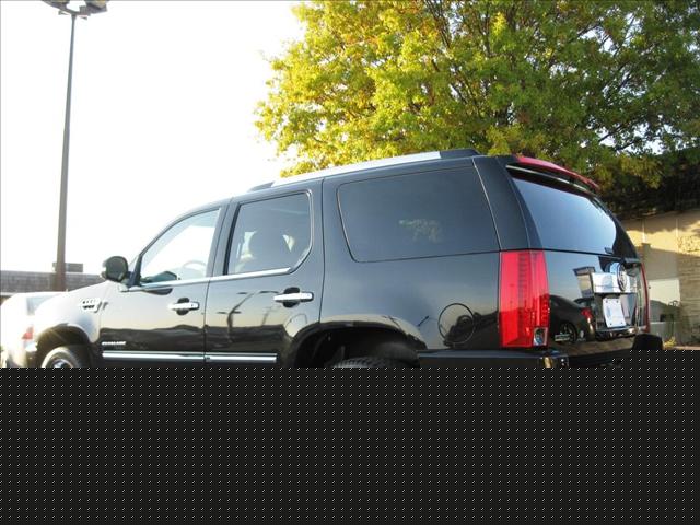 Cadillac Escalade 2011 photo 2