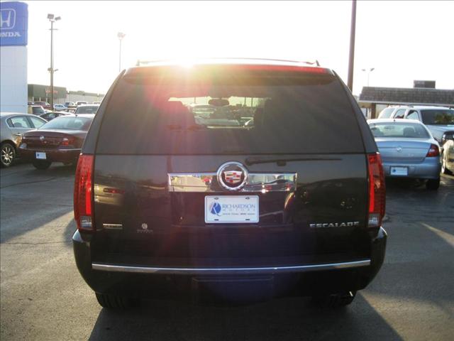 Cadillac Escalade 2011 photo 3