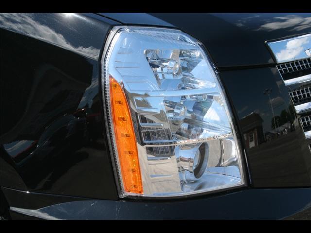 Cadillac Escalade 2011 photo 4