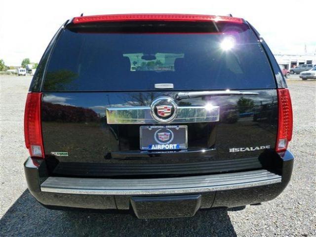 Cadillac Escalade 2011 photo 4