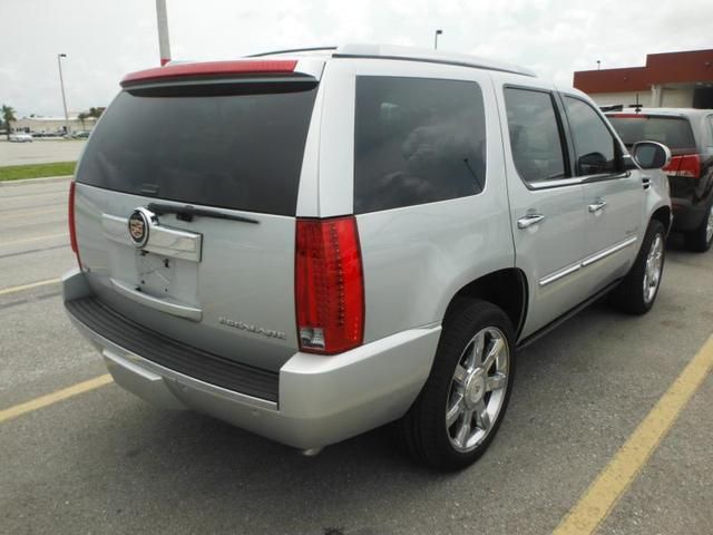 Cadillac Escalade 2011 photo 3