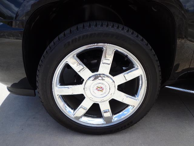 Cadillac Escalade 2012 photo 24