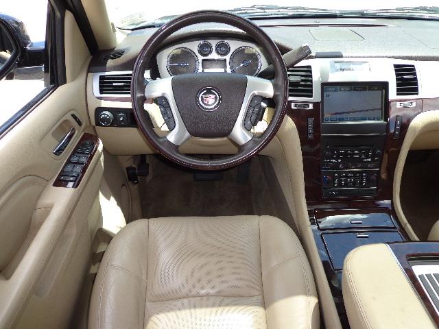 Cadillac Escalade 2012 photo 40