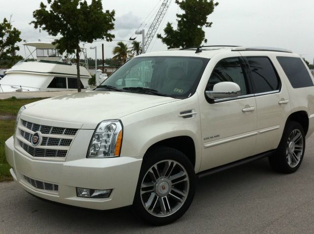 Cadillac Escalade 2013 photo 17