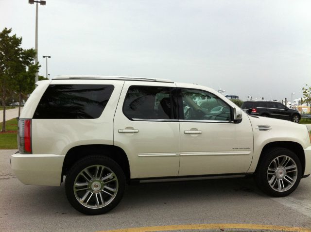Cadillac Escalade 2013 photo 22