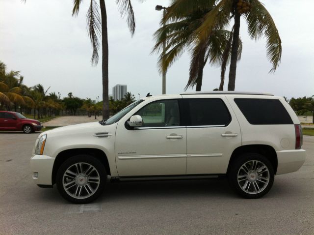 Cadillac Escalade 2013 photo 24