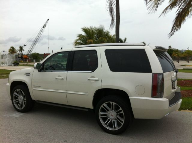 Cadillac Escalade 2013 photo 28