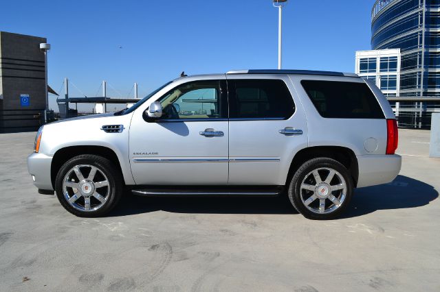 Cadillac Escalade 2013 photo 1
