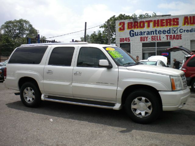 Cadillac Escalade ESV 2003 photo 2