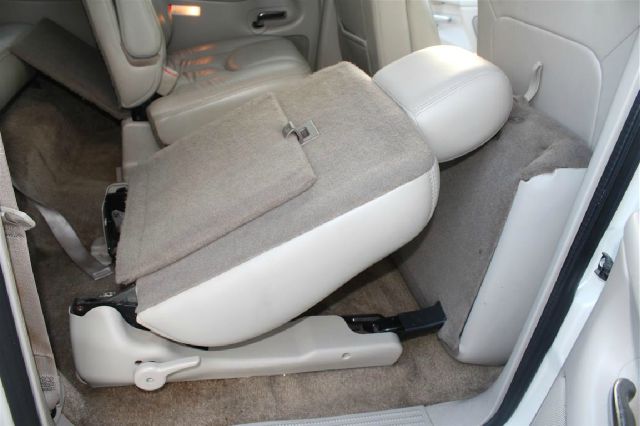 Cadillac Escalade ESV 2003 photo 11