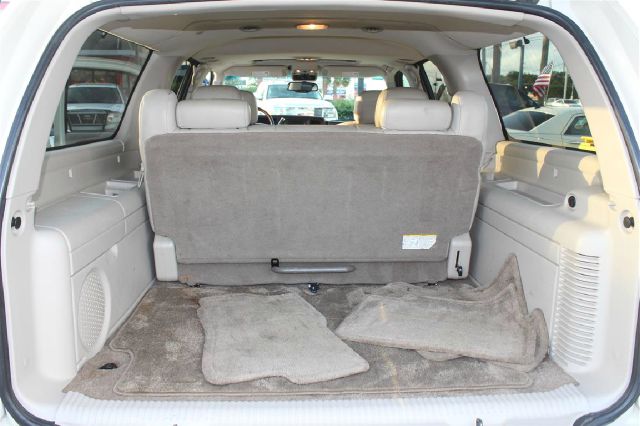 Cadillac Escalade ESV 2003 photo 15