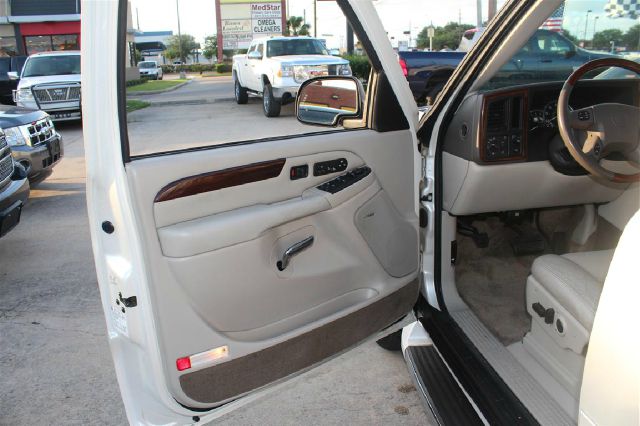 Cadillac Escalade ESV 2003 photo 3