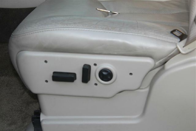 Cadillac Escalade ESV 2003 photo 32