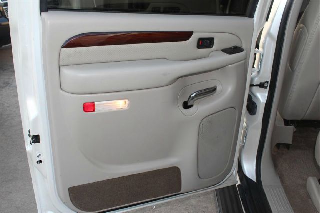 Cadillac Escalade ESV 2003 photo 46