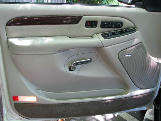 Cadillac Escalade ESV SR5 Sport Utility 4D SUV
