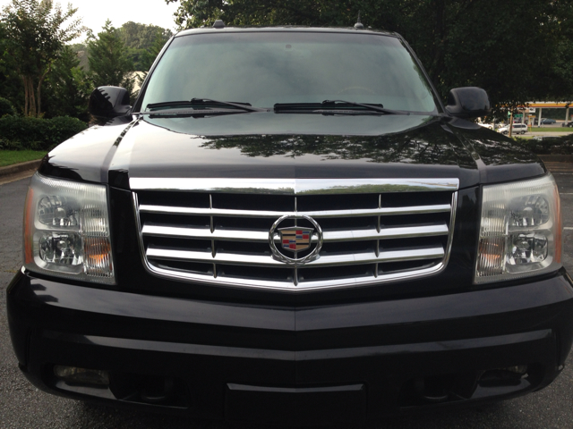Cadillac Escalade ESV 2004 photo 2