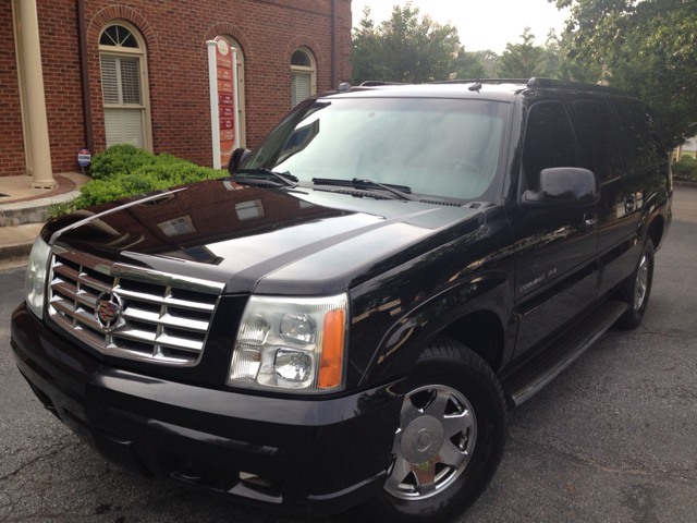 Cadillac Escalade ESV 2004 photo 3
