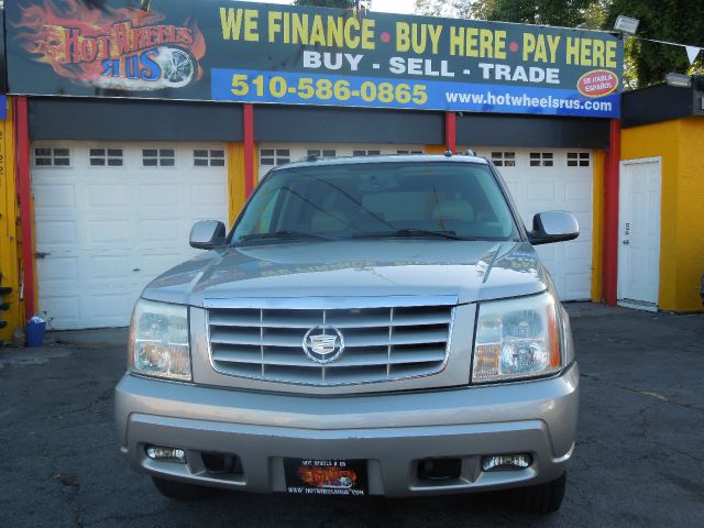 Cadillac Escalade ESV 2004 photo 2