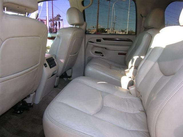 Cadillac Escalade ESV 2004 photo 1