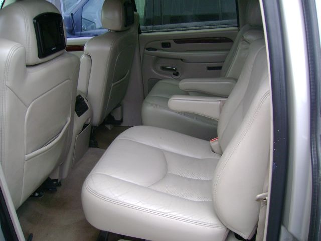 Cadillac Escalade ESV EX - DUAL Power Doors SUV