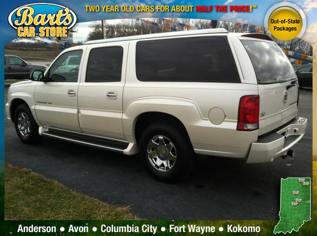 Cadillac Escalade ESV 2004 photo 3