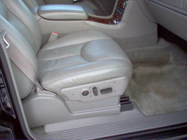 Cadillac Escalade ESV 2004 photo 1