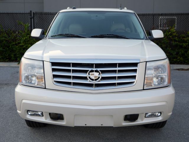 Cadillac Escalade ESV 2005 photo 2