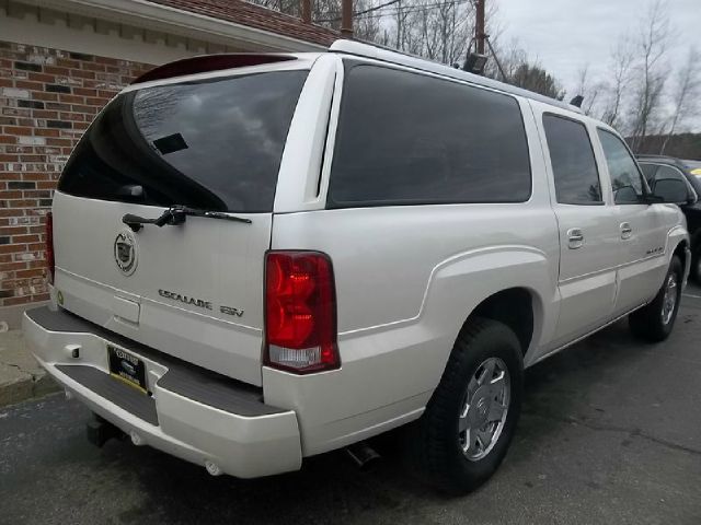 Cadillac Escalade ESV 2005 photo 2