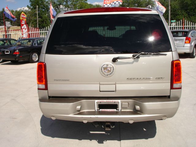 Cadillac Escalade ESV 2005 photo 2