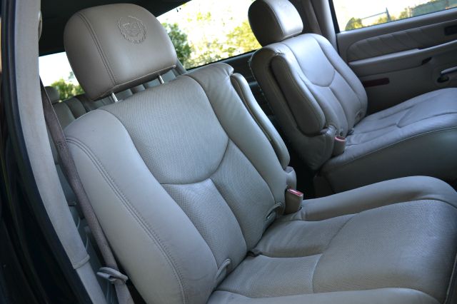 Cadillac Escalade ESV 2005 photo 13