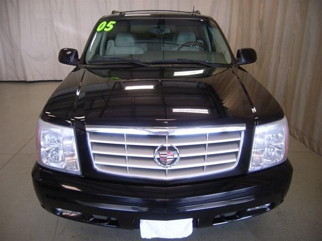 Cadillac Escalade ESV 2005 photo 2