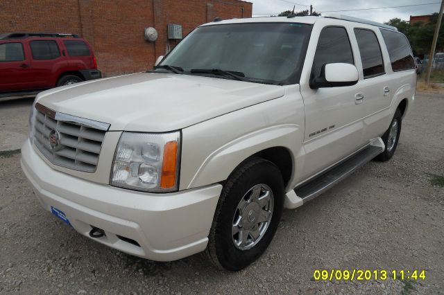 Cadillac Escalade ESV 2005 photo 2