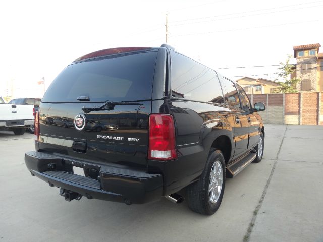 Cadillac Escalade ESV 2005 photo 2