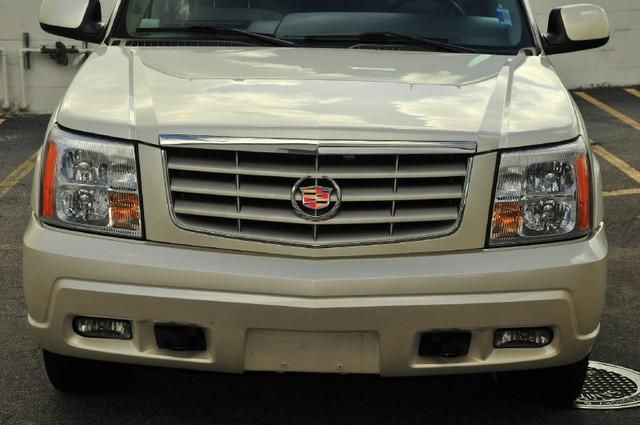 Cadillac Escalade ESV 2005 photo 2