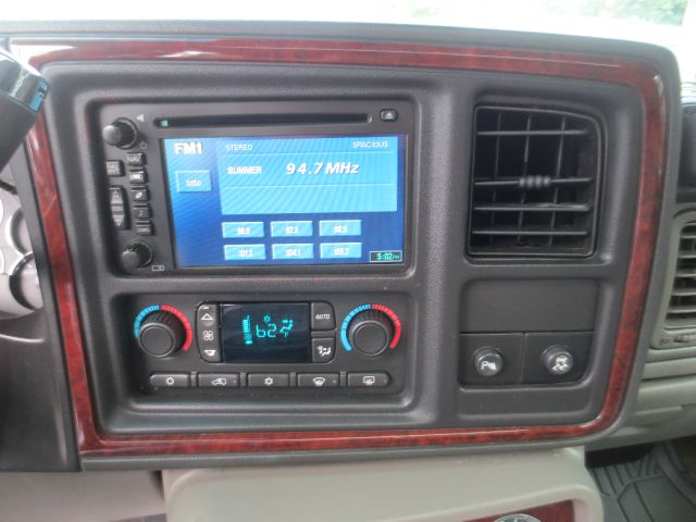 Cadillac Escalade ESV 2006 photo 1