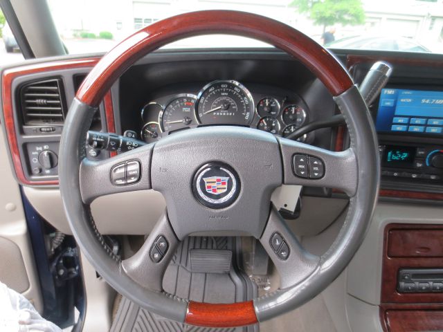 Cadillac Escalade ESV 2006 photo 9