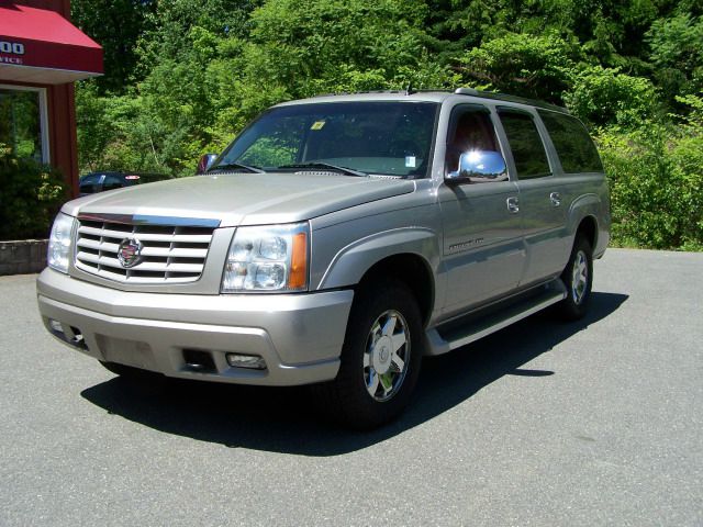 Cadillac Escalade ESV 323ci SUV