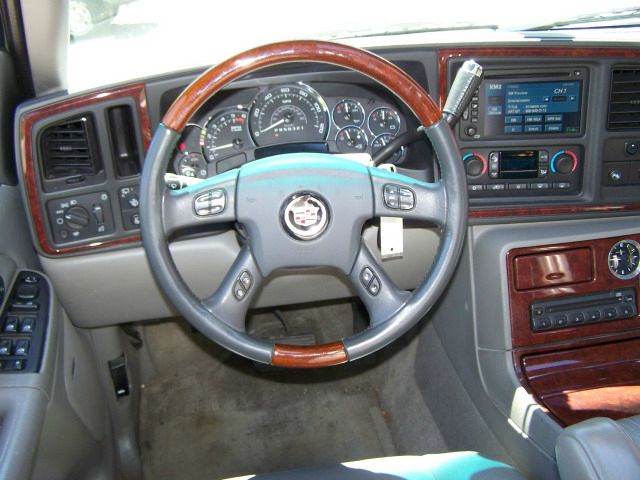 Cadillac Escalade ESV 2006 photo 18