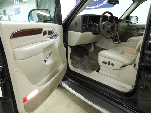 Cadillac Escalade ESV SR5 Sport Utility 4D SUV