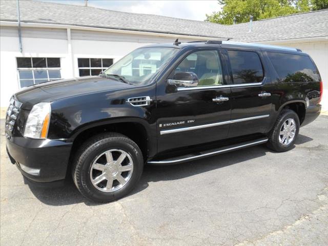 Cadillac Escalade ESV LS Flex Fuel 4x4 This Is One Of Our Best Bargains SUV