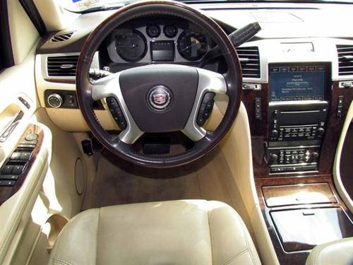 Cadillac Escalade ESV 2007 photo 2