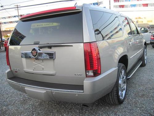 Cadillac Escalade ESV 2007 photo 2